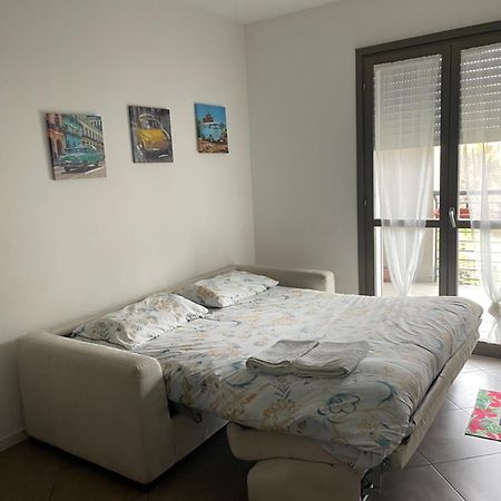 Dolcecasaleogiu Con Parcheggio Coperto Gratuito Apartment Vitinia Exterior photo