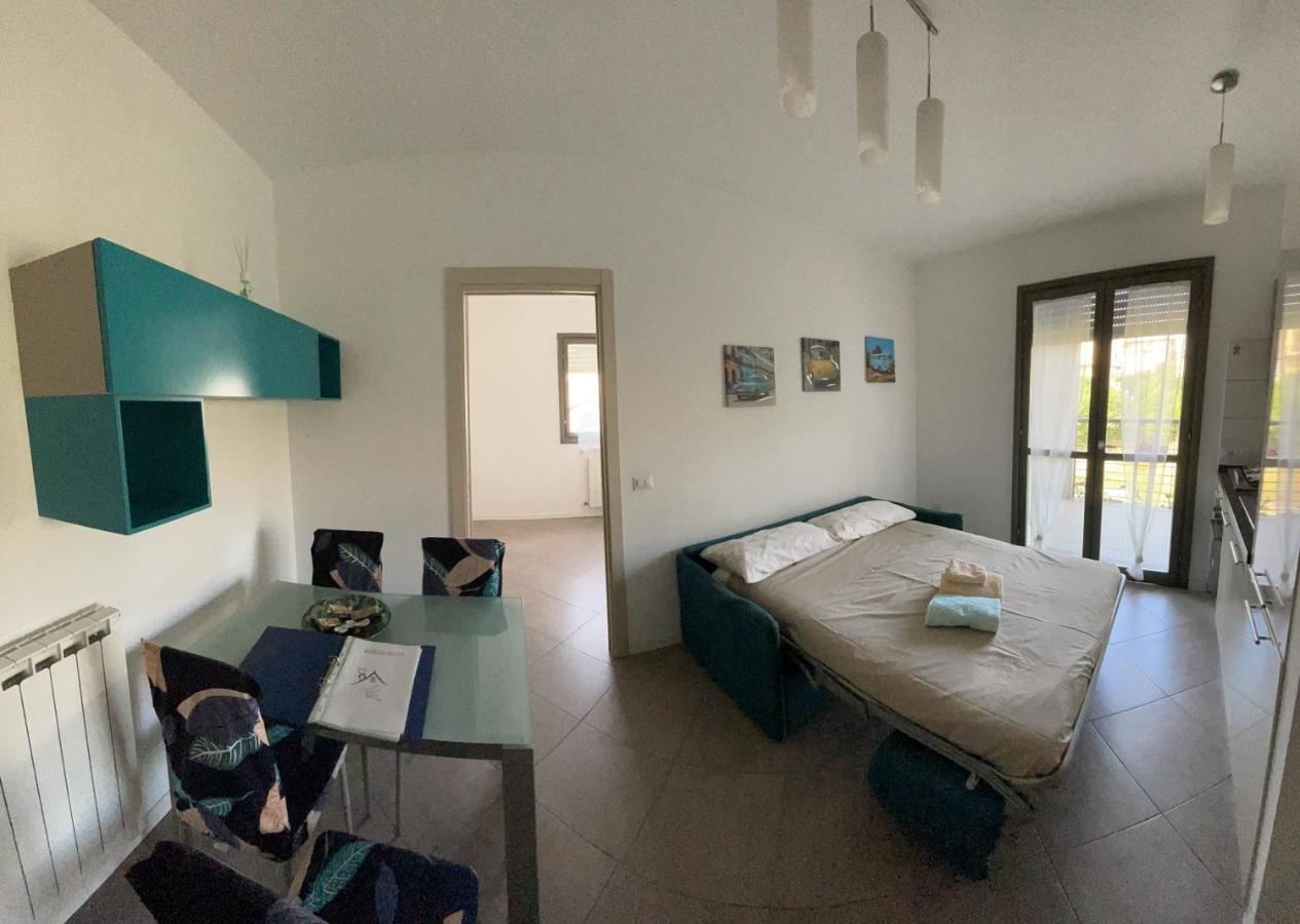 Dolcecasaleogiu Con Parcheggio Coperto Gratuito Apartment Vitinia Exterior photo